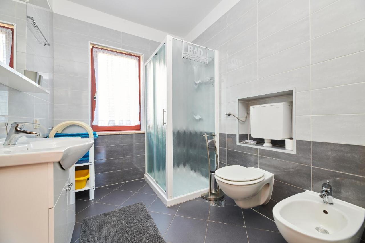 Haus Ana Apartment Porec Exterior photo